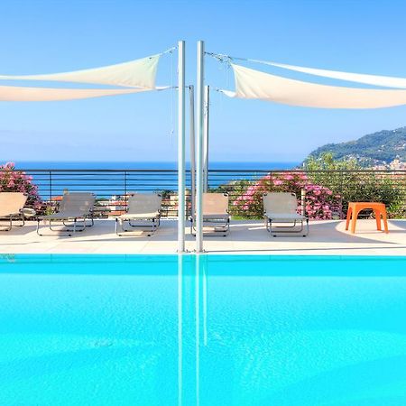 Appartamenti Villa Il Poggiolo 디아노마리나 외부 사진