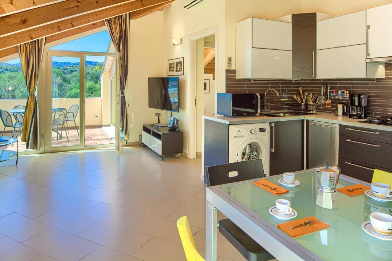 Appartamenti Villa Il Poggiolo 디아노마리나 외부 사진