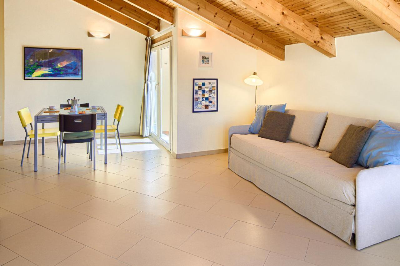 Appartamenti Villa Il Poggiolo 디아노마리나 외부 사진