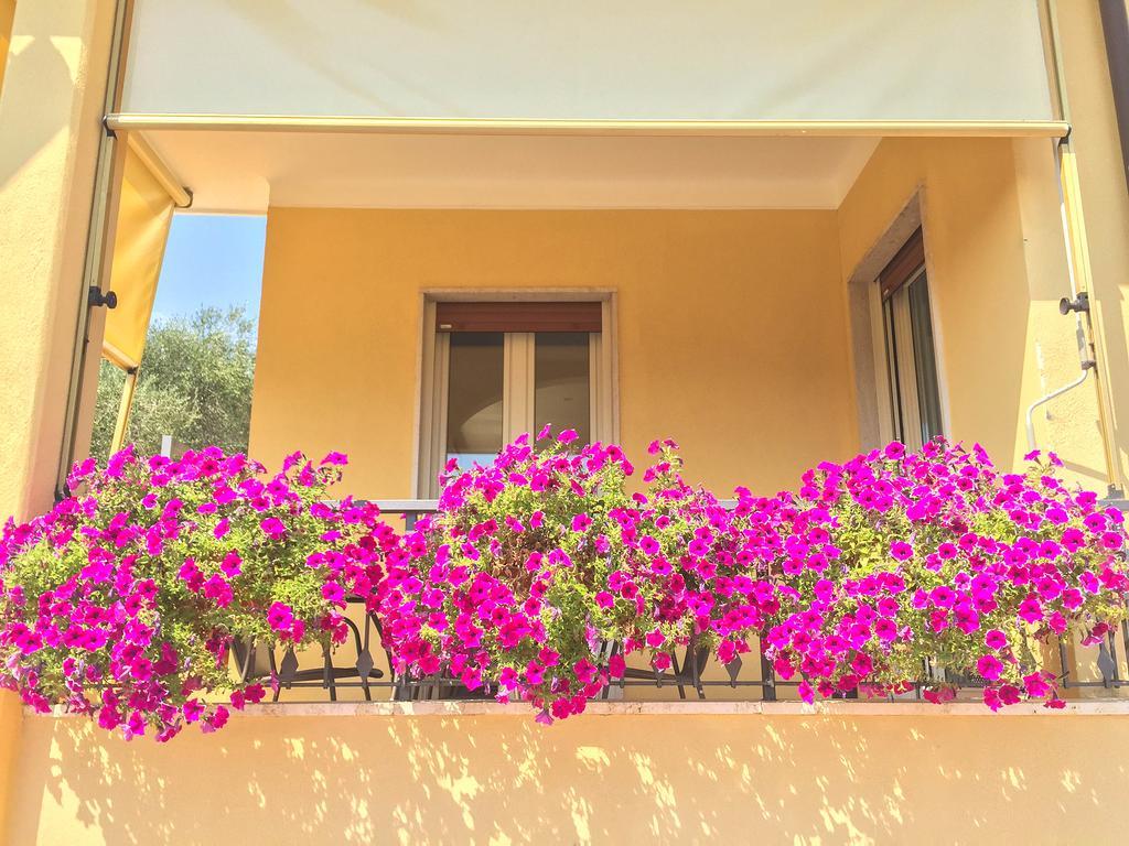 Appartamenti Villa Il Poggiolo 디아노마리나 외부 사진