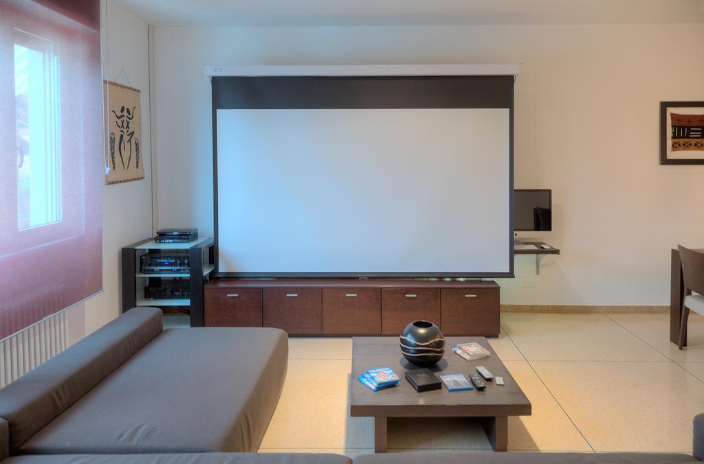 Appartamenti Villa Il Poggiolo 디아노마리나 외부 사진